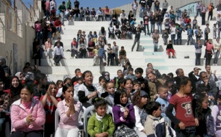 بالتعاون مع مركزي لاجئ والفينيق، مركز بديل يختتم فعاليات أسبوع مقاومة الفصل العنصري الإسرائيلي بمهرجان تربوي وترفيهي لأطفال محافظة بيت لحم