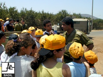 مركز بديل ينظم وينفذ زيارة للحدود اللبنانية، تموز ٢٠٠٠