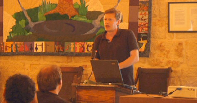 South African anti-Apartheid Activist Addresses Palestinian Audience