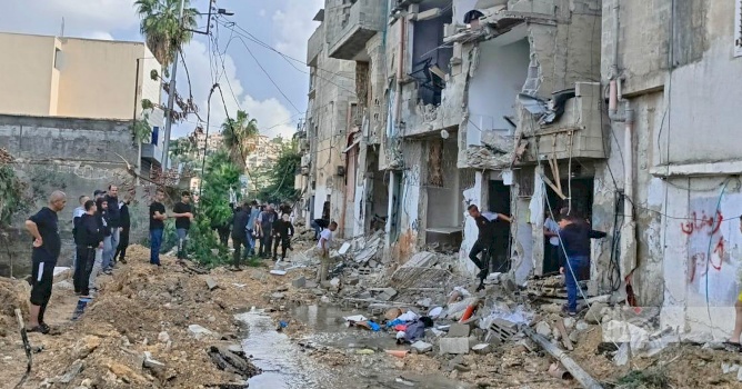 إسرائيل تستهدف الفلسطينيين والمستشفيات والبنية التحتية في طولكرم