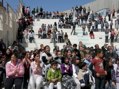 بالتعاون مع مركزي لاجئ والفينيق، مركز بديل يختتم فعاليات أسبوع مقاومة الفصل العنصري الإسرائيلي بمهرجان تربوي وترفيهي لأطفال محافظة بيت لحم