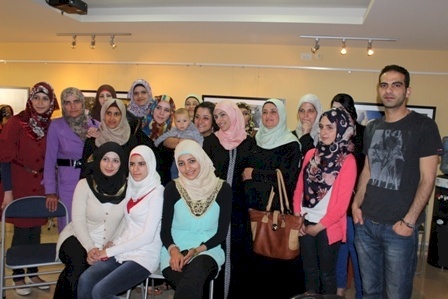 ضمن مشروع تمكين المرأة في المناطق المعرضة للتهجير: تنظيم ورشة عمل للنساء حول تحضير وكتابة القصة المصورة