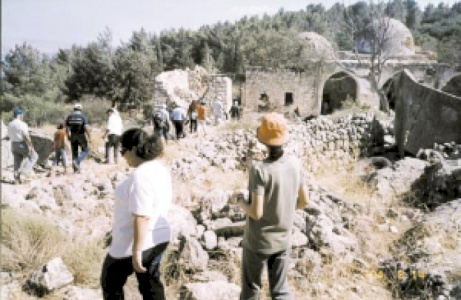 Internally Displaced Palestinians Visit their Villages Memories, Identity and a Plan for Return