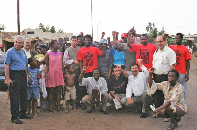 نظم مركز بديل في السنوات الأخيرة عدّة جولات لدراسة كيفية معالجة حالات اللجوء في عدة دول في العالم شملت كل من البوسنة والهرسك وقبرص وجنوب أفريقيا. )تصوير: مركز بديل(